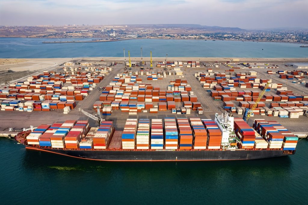 به گزارش وقایع نیوز: امیر مقدم عضو موظف هیئت مدیره سازمان منطقه آزاد چابهار در گفت‌و‌گو با مانا درباره دلایل کند بودن روند توسعه بندر چابهار بیان کرد: نرخ توسعه این بندر از سه سال پیش تاکنون به قدری شدید بوده است که قابل قیاس با ۱۰ سال گذشته نیست.