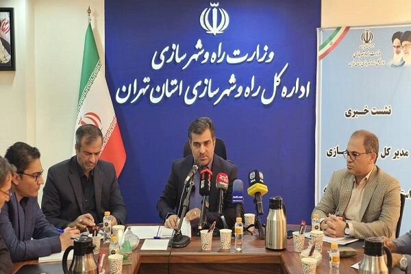 به گزارش وقایع نیوز، به نقل از  پایگاه خبری وزارت راه و شهرسازی، رضا خالقی، مدیرکل راه و شهرسازی استان تهران، در نشست خبری با اصحاب رسانه که به مناسبت گرامیداشت روز خبرنگار در این اداره‌ کل برگزار شد، گفت: خوشبختانه در حال حاضر تمامی پروژه‌­های حمایتی در استان تهران فعال هستند و ۱۷۰۰ واحد از واحدهای مسکونی طرح اقدام ملی تا پایان شهریور(هفته دولت) افتتاح خواهد شد.